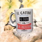 TAZA "EL CAMINO AL EXITO ES ALA ACTITUD